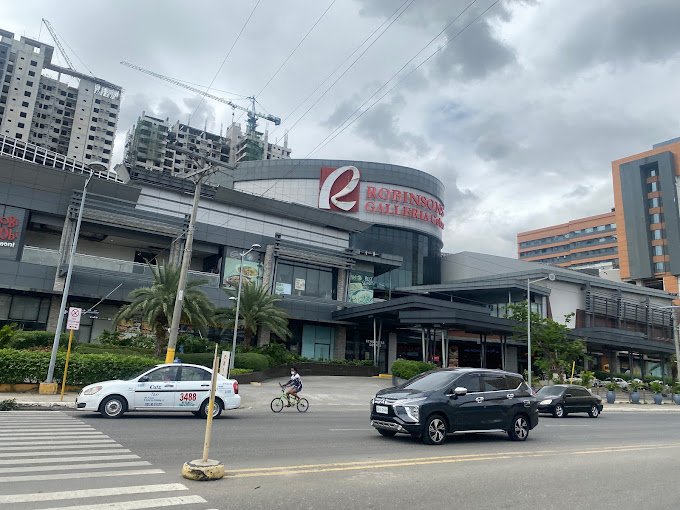 Robinsons Galleria Cebu Outside