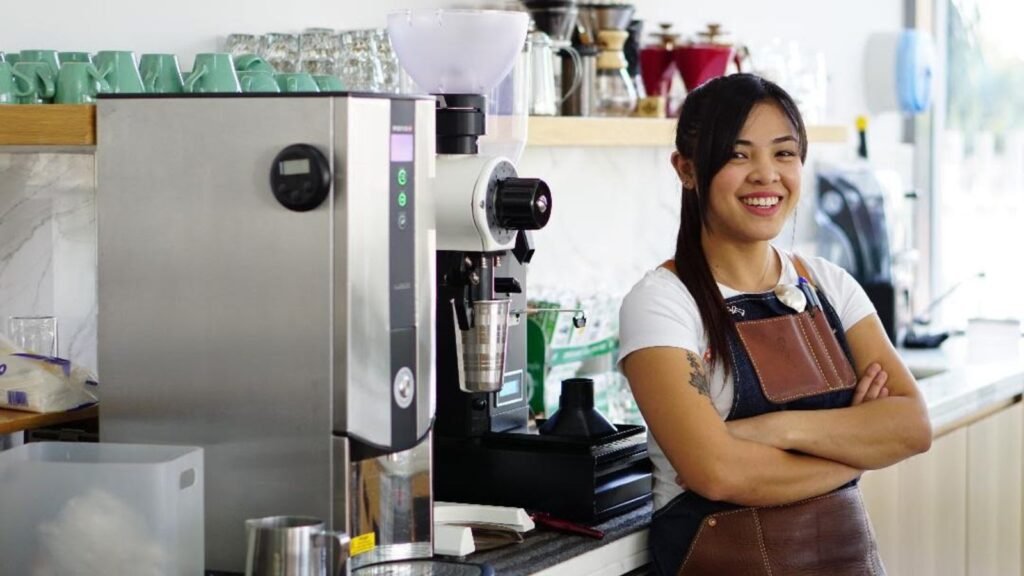 Filipina barista