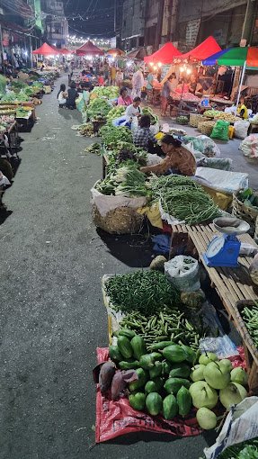 Fresh Produce in Carbon Night Market | Photo by JR Dejoras