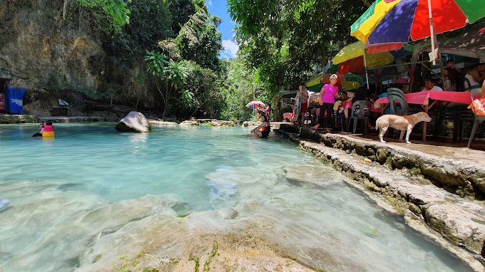 Kawasan Falls by Stephanie Hiew