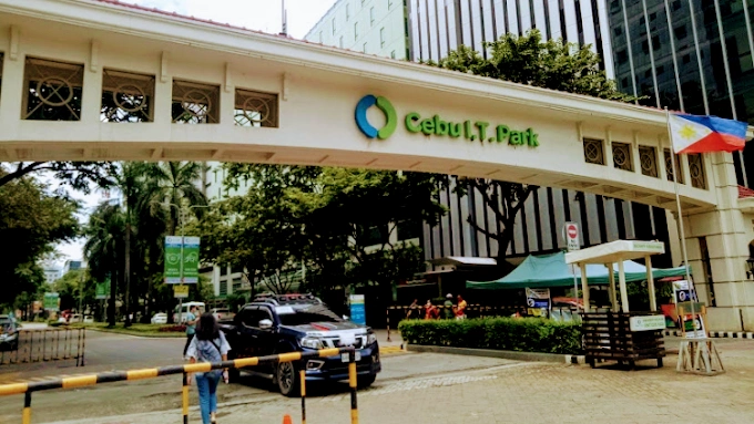 Cebu IT Park Entrance by Cebu IT Park