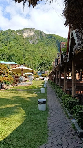 Cottages in Hidden Valley Wavepool Resort by nash singcol