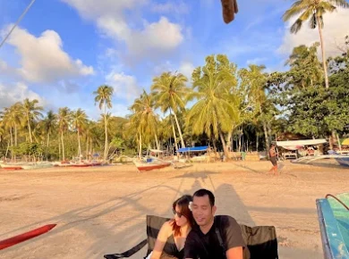 Couple in Nagtabon Beach by Gretchen Javarez