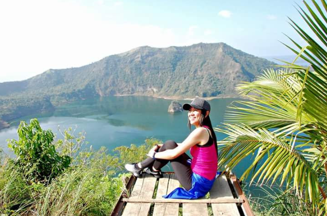 Taal Lake by Mackie Quisto 1